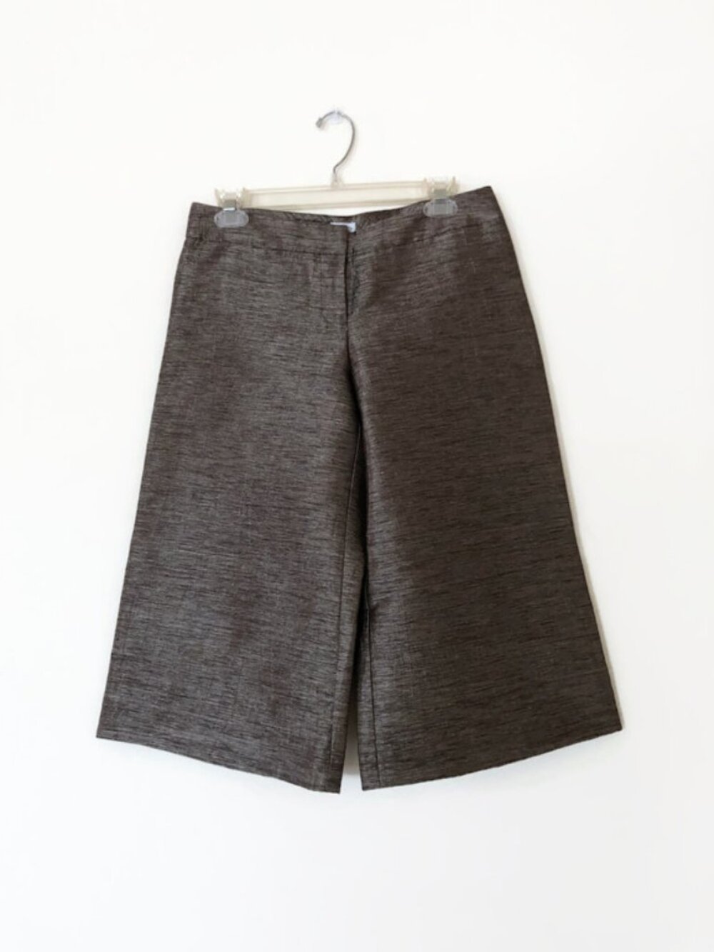 Cache Stylish Shimmering Brown Women's Bermudas 🧳
